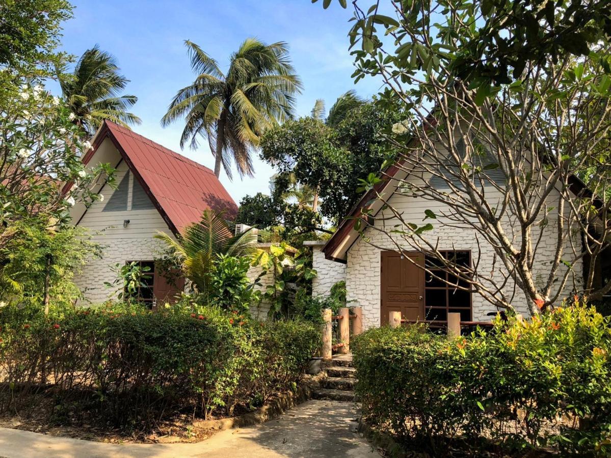 Blue Beach Resort Baanphakrimlay Екстер'єр фото